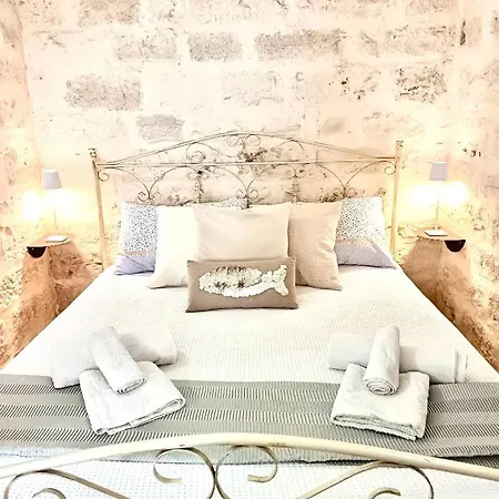 La Di Rosi سيغلي ميسابيكا